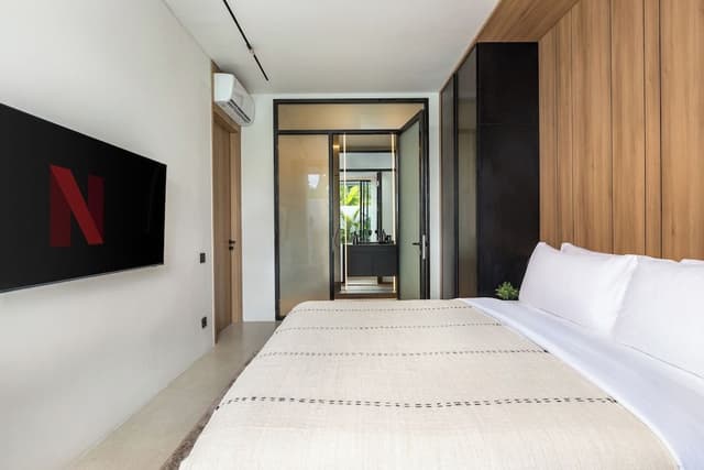 Three-bedroom Villa with Private Pool