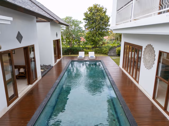 Grand Pool Villa