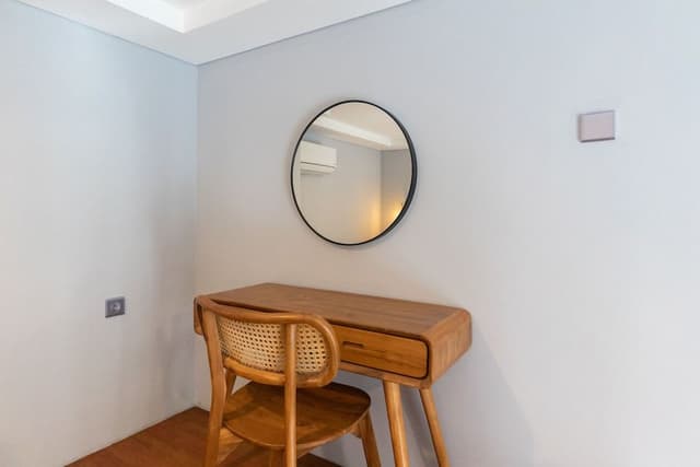 Room, Mezzanine