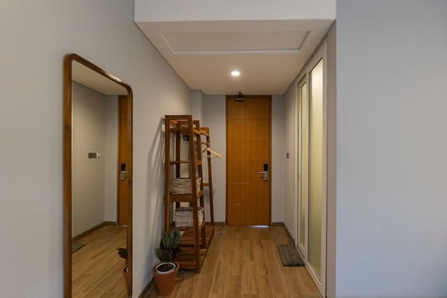 Deluxe Pool Access Room