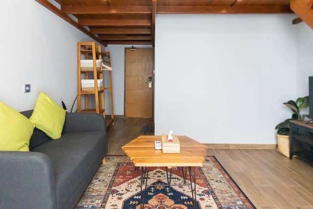 Room, Mezzanine