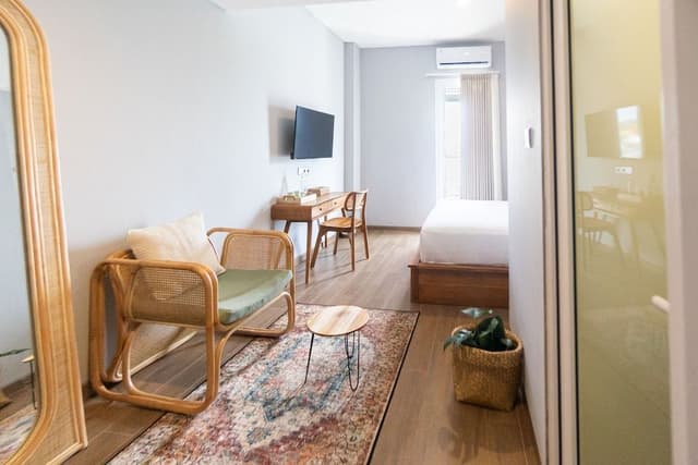 Deluxe Room, Balcony