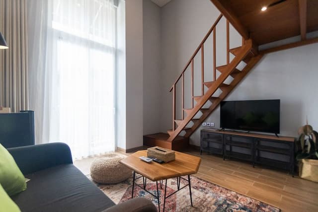 Room, Mezzanine