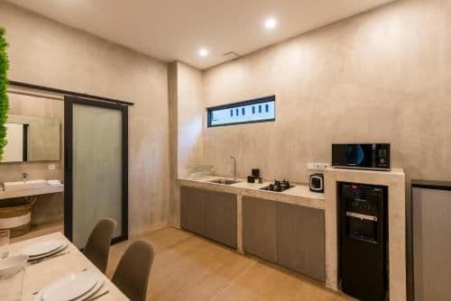 Deluxe Studio
