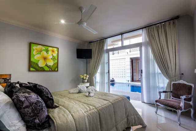 4 Bedroom Villa