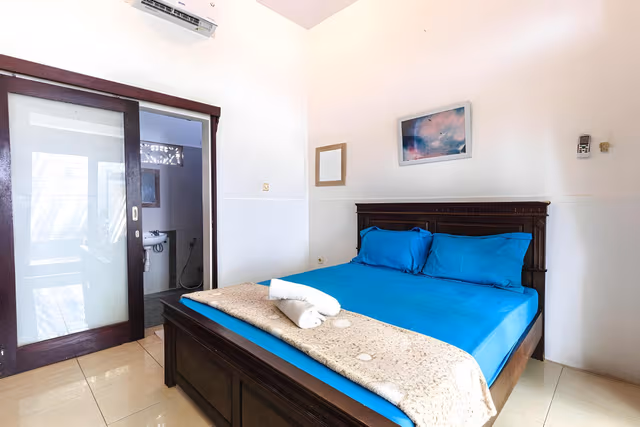 Bed in 10-Bed Mixed Dormitory Room