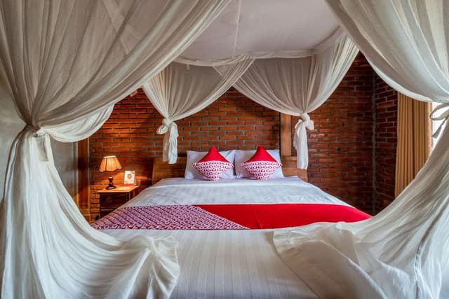 Deluxe Room, Pool View