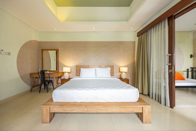 Deluxe Suite, Balcony