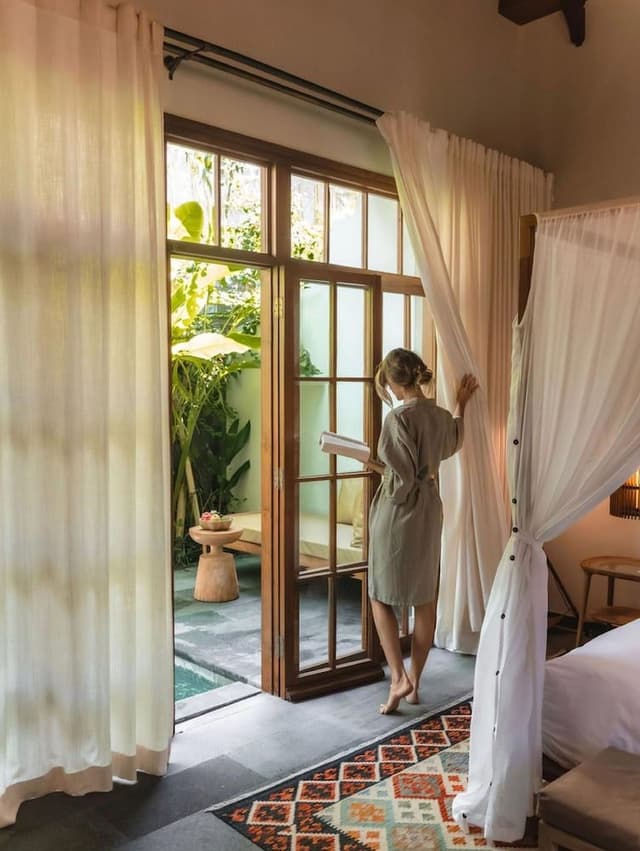 Pavilion Pool Suite With Daily Afternoon Tea