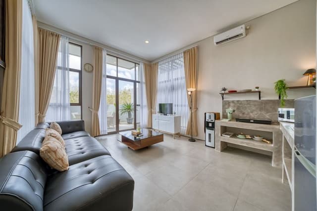 Family Villa, Balcony