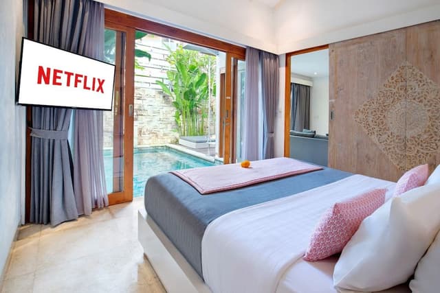 One Bedroom Private Pool Villa With Rooftop
