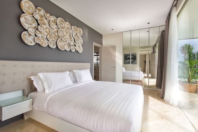1.5 BR Ocean Side ( 3 guests )
