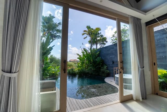 Royal Smart 1 Bedroom Villa with Private Pool & Hot Tub