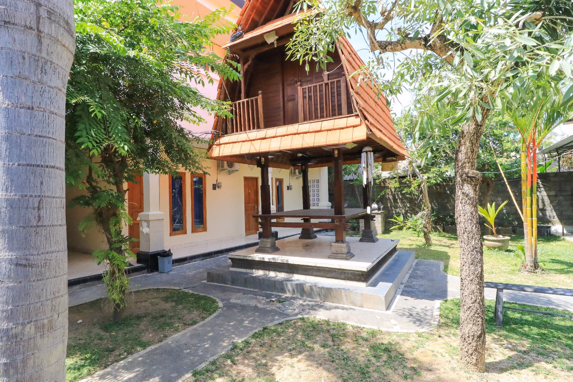 บันตัน เกสต์เฮาส์ (Bantan Guest House)0