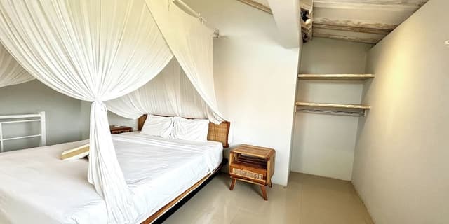 Studio Suite, Balcony