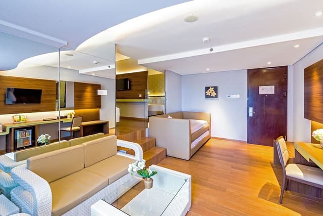 Infinity Suite Room
