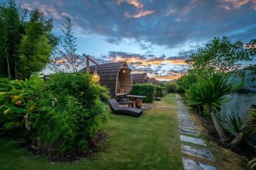 Tegal Bamboo Cottages & Private Hot Spring3