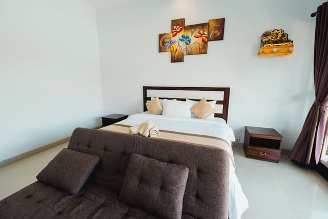 Deluxe Suite, 1 King Bed, Mountain View