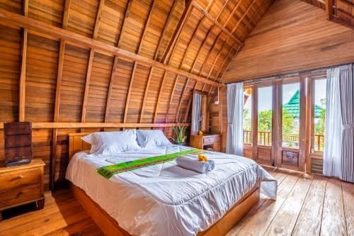 Bungalow with Garden View