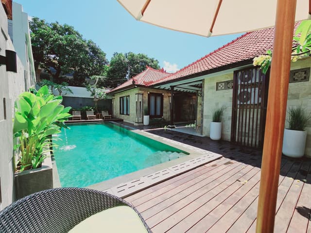 Suite with Pool View