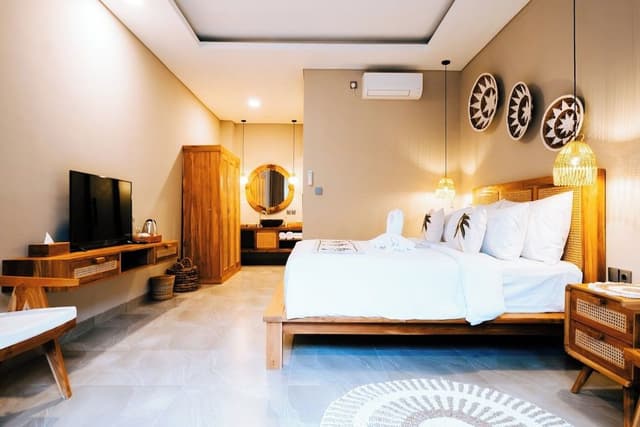 Deluxe Double Room, Balcony, Pool View