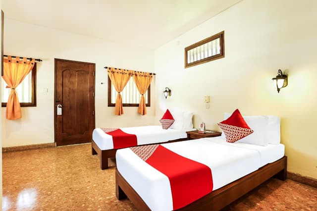 Standard Twin Room