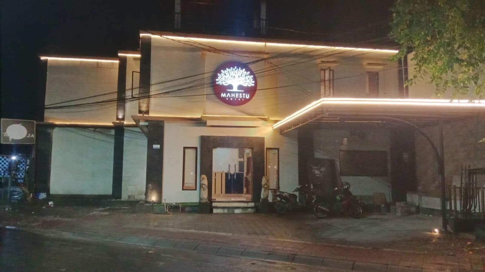 MAHESTU HOTEL MAHESTU HOTEL
