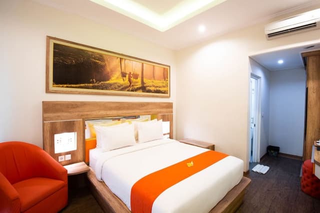 Deluxe Room, Pool View