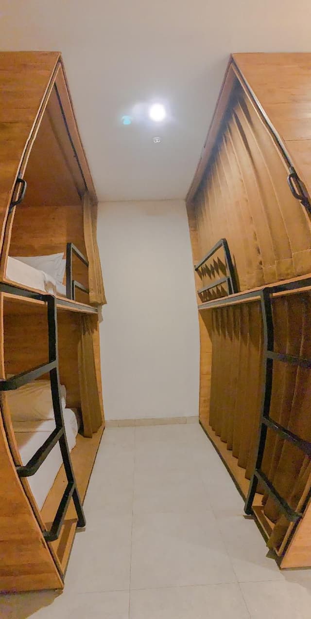 1 Person in 4-Bed Dormitory - Male Only