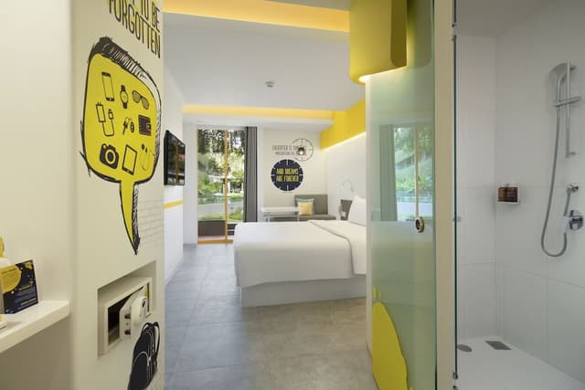 YELLO Room Garden Access