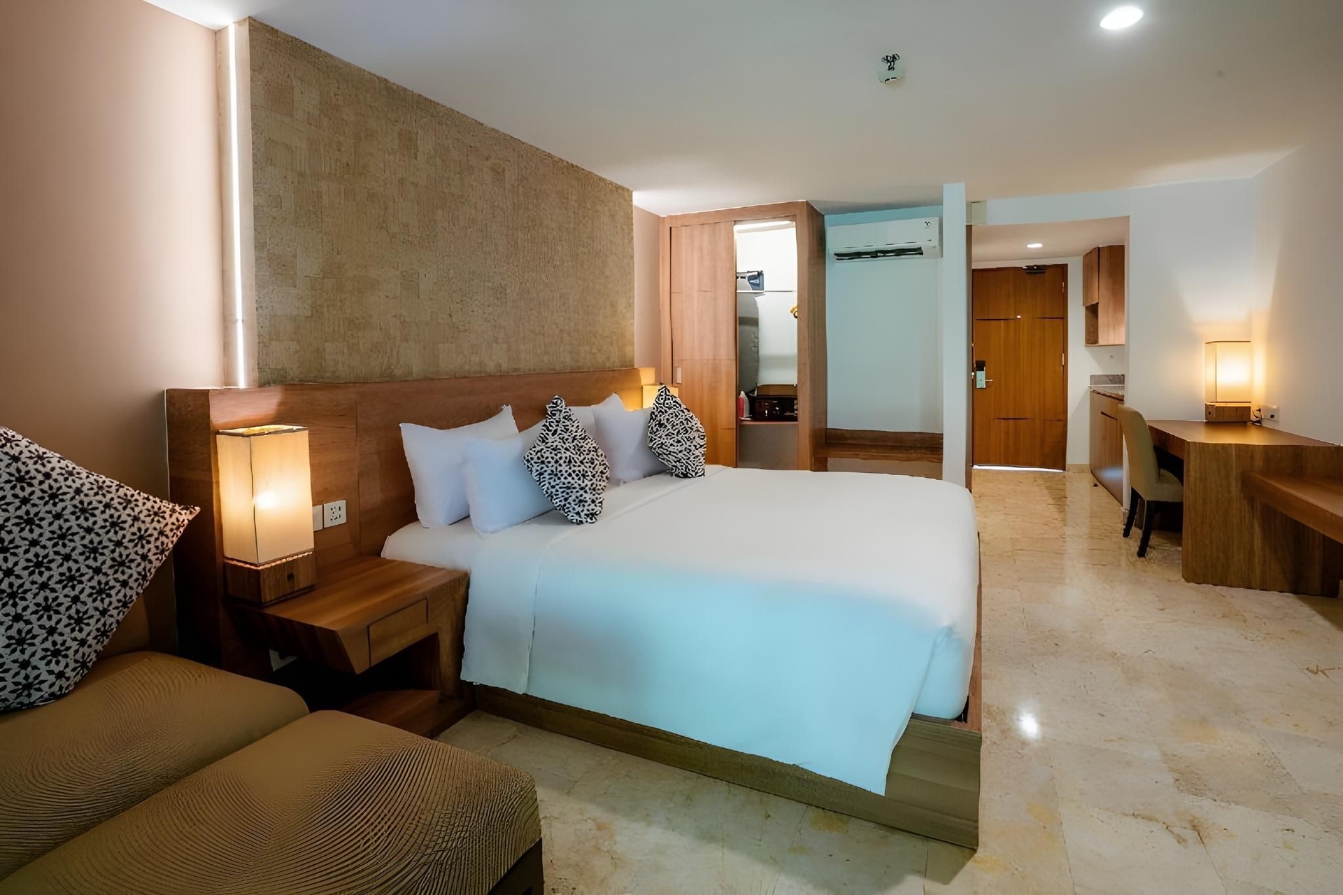 Cross Vibe Paasha Atelier Bali Kuta2