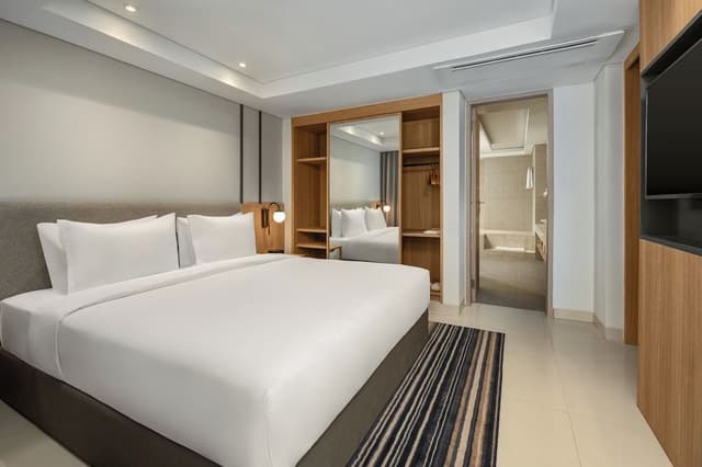 Suite, 1 Bedroom (Free Breakfast)