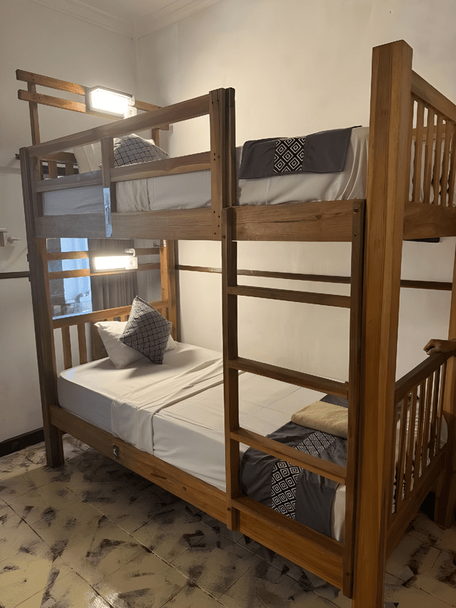 Dormitory Room - Mixed