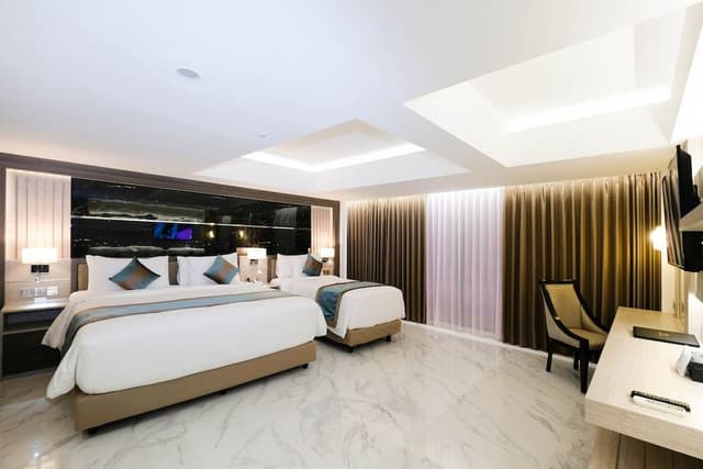 Grand Room, Non Smoking, City View
