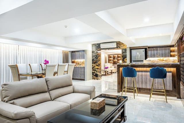 Presidential Suite, City View