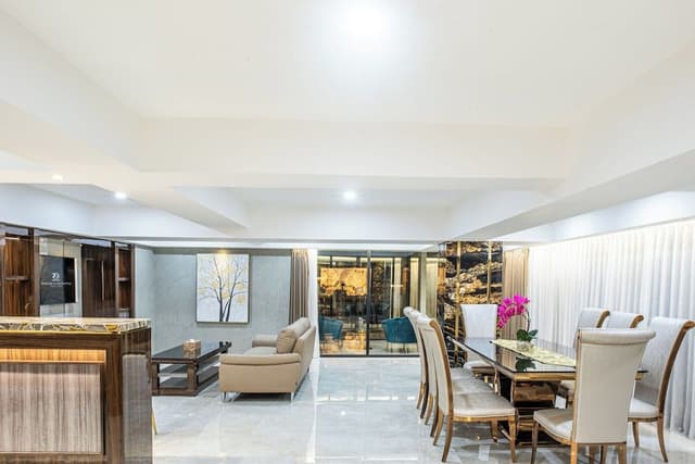 Presidential Suite, City View