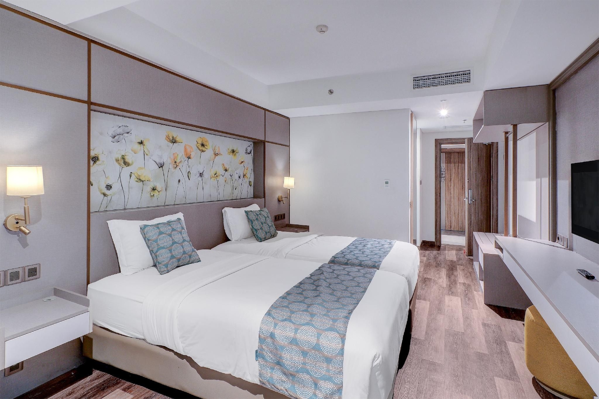 Sunday Hotel Sunset Road Near Trans Studio Mall2