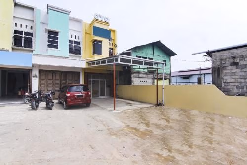 OYO 90900 Pagi Sore Residence0