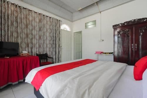 RedDoorz Room