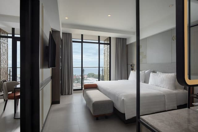 Santika Suite Room King