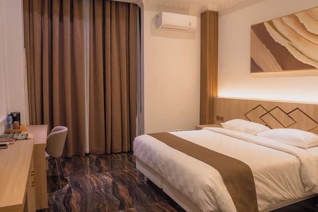 Superior Single Room, City View