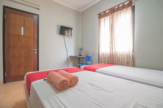 Twin Room (RedDoorz)