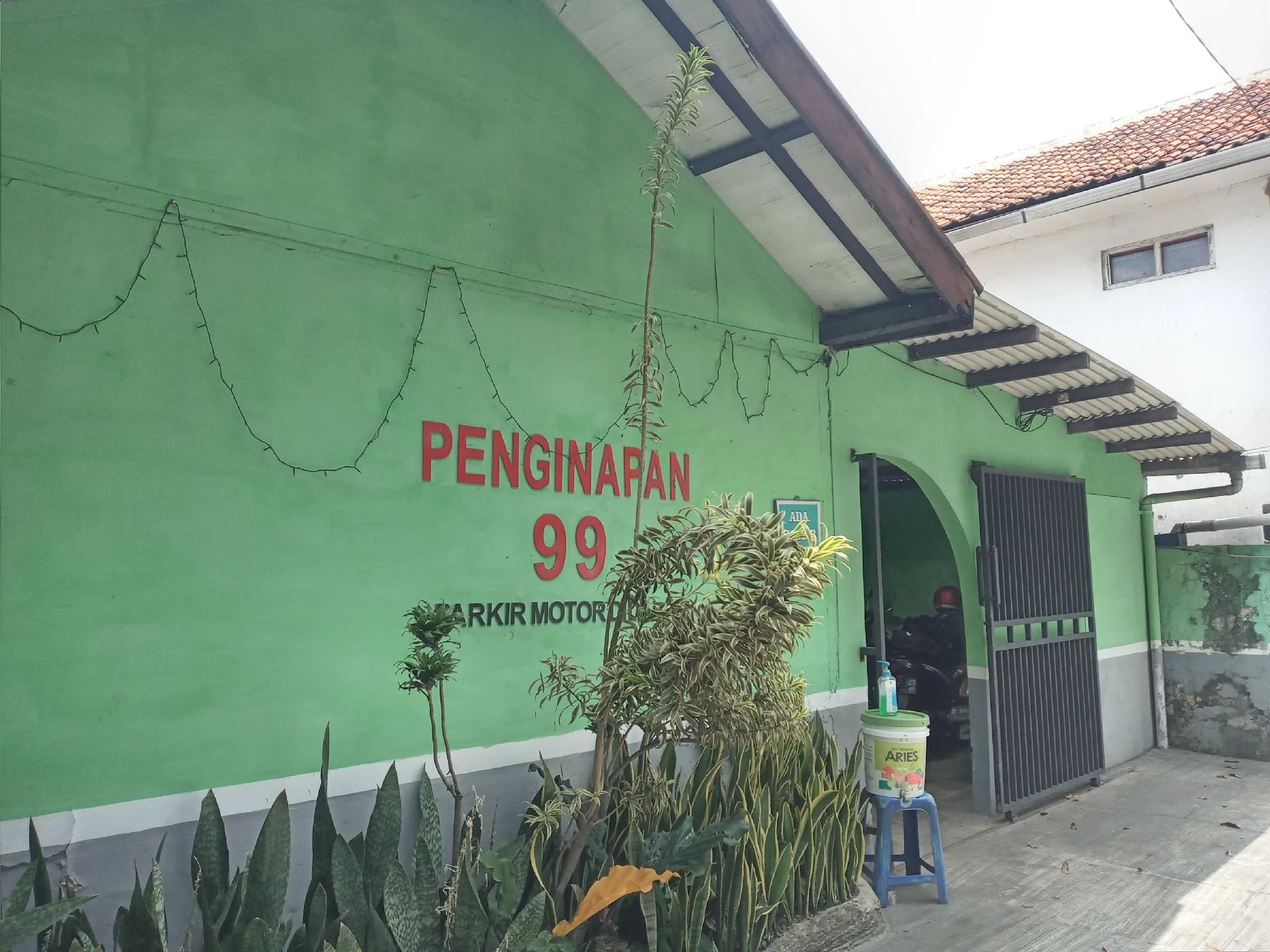 Penginapan 990