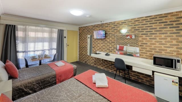 Basic Twin Room