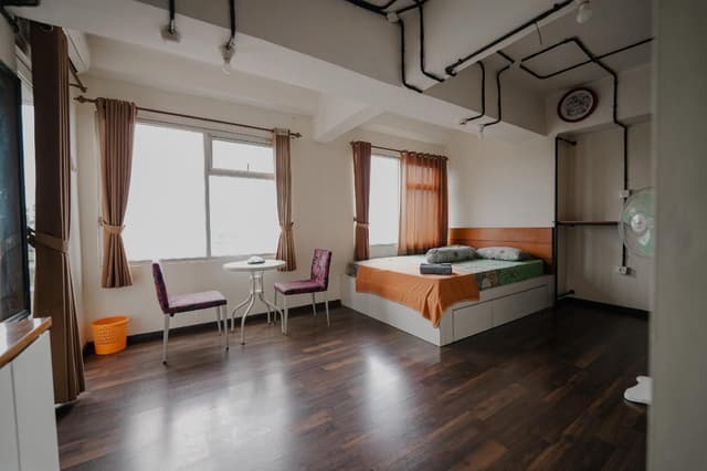 Deluxe Studio