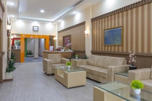 เรดดอร์ซ เนียร์ อิสตานา พลาซา 2 เรดดอร์ซ เนียร์ อิสตานา พลาซา 2