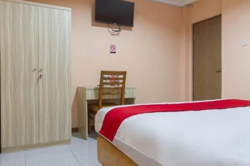 RedDoorz Room