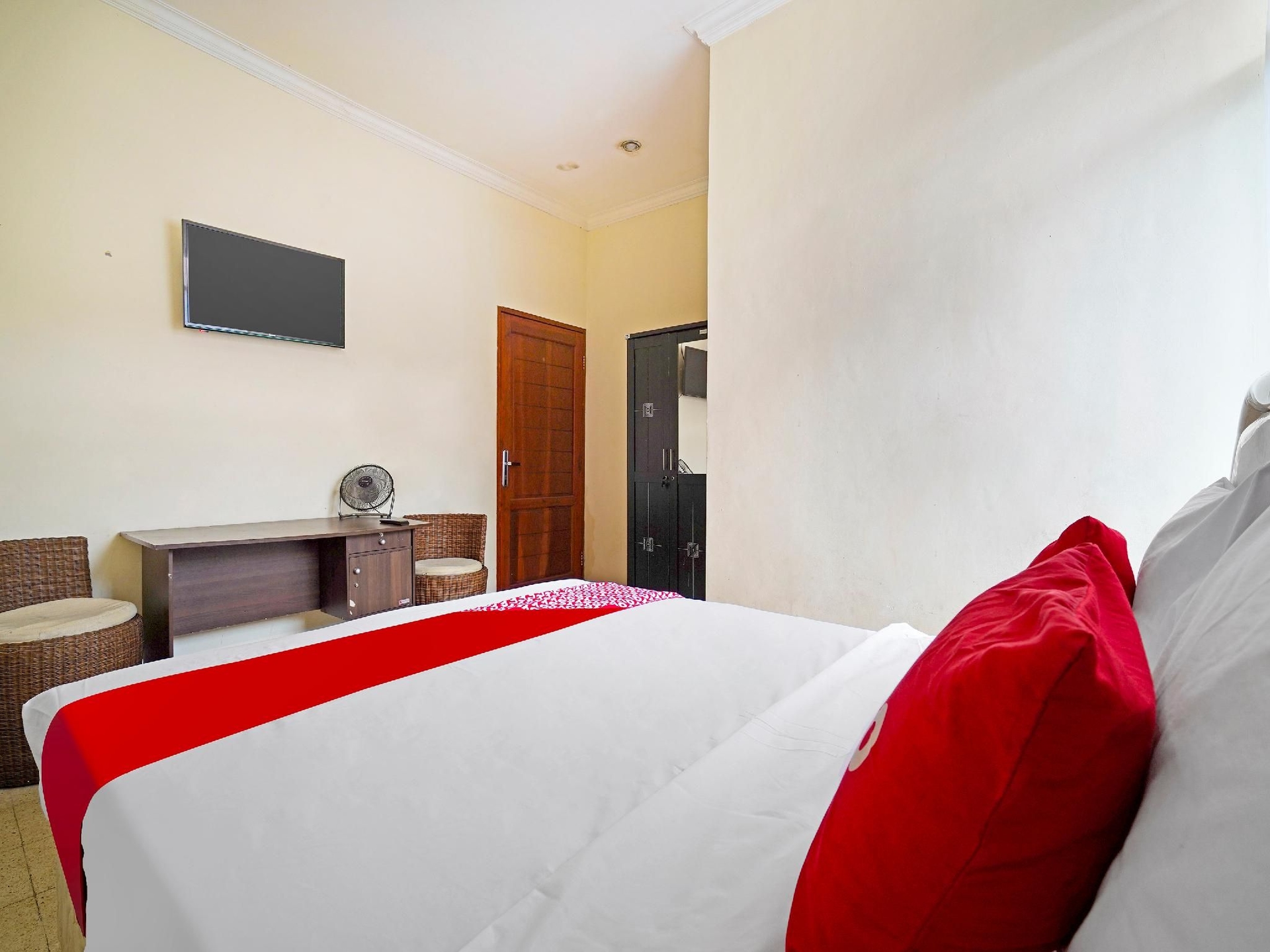 Super OYO 91350 Garden Hostel4
