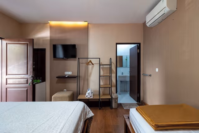 Suite 1st Floor Triple