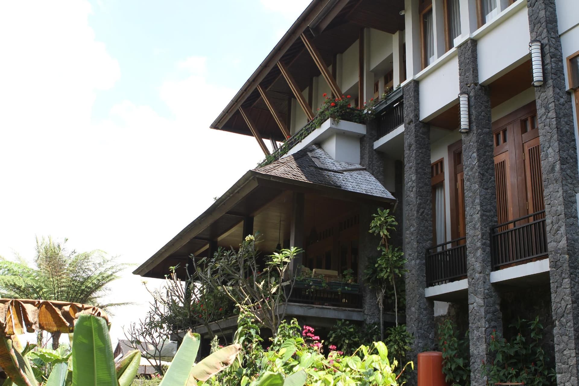 Rumah Stroberi Organic Farm & Family Lodge Rumah Stroberi Organic Farm & Family Lodge